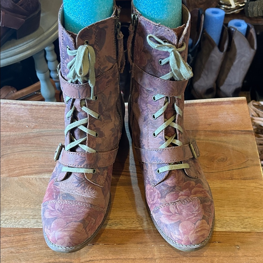 Anthro Latigo Pink Floral Leather  Lace-Up Boots